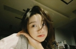 过年“发福”后的绝美照片全靠托腮了！